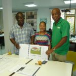 Wiesje 2014-08-27-07_contractondertekening dase 1 met BASKA